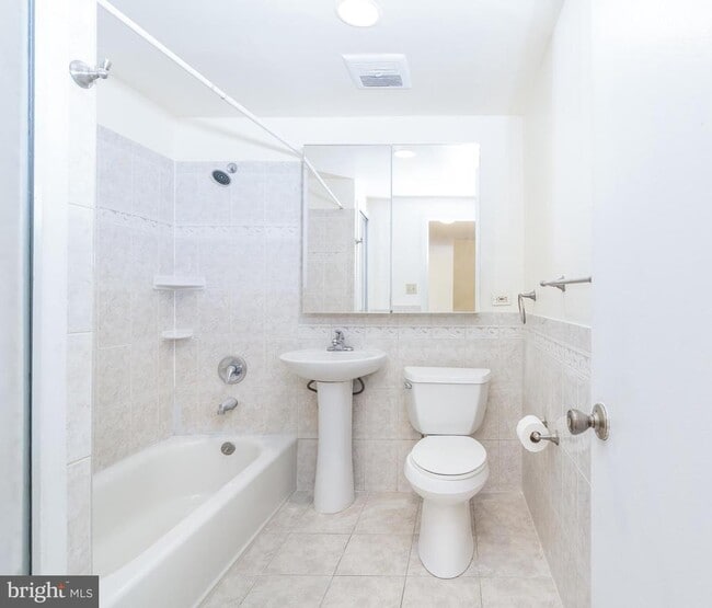 Photo - 4600 Duke St Unit 1116