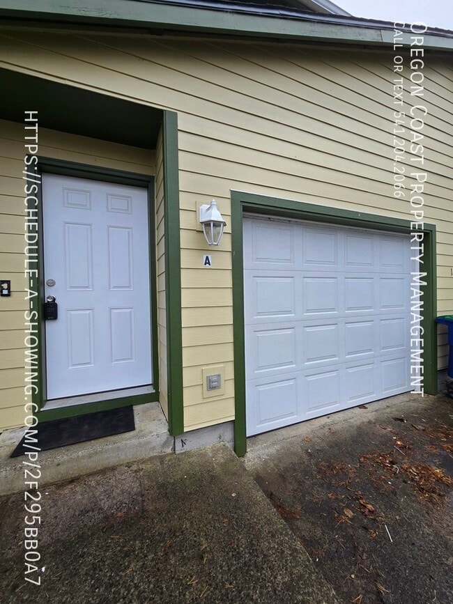 Photo - 1135 SE Oar Ave