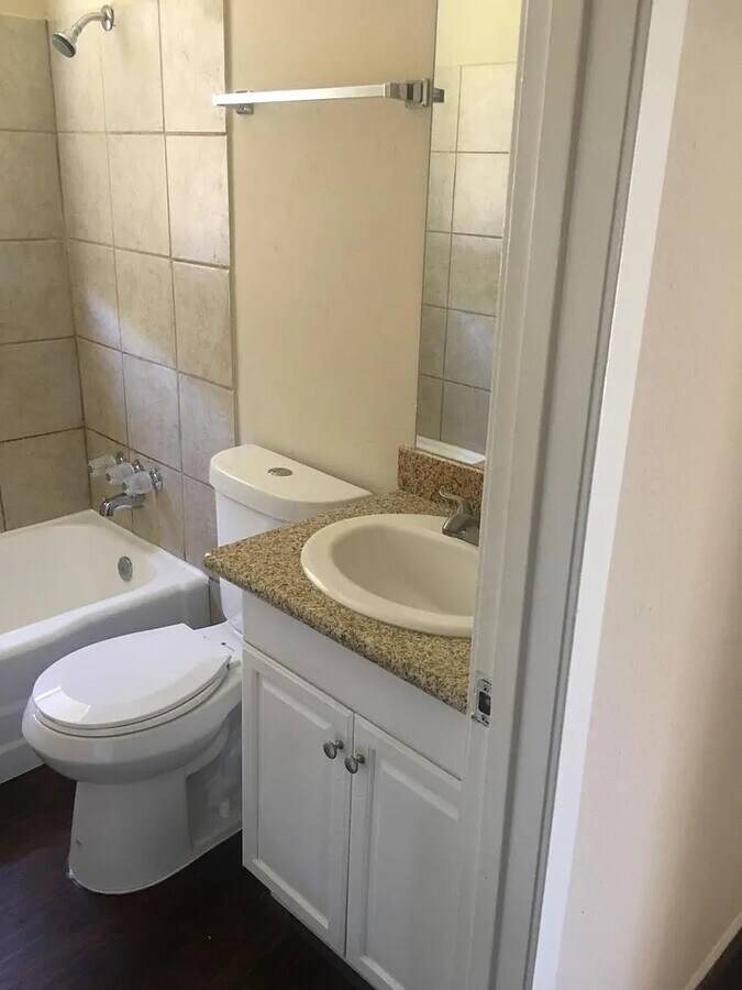 Photo - 10614 Edgar St