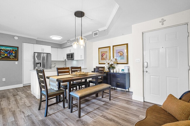 Building Photo - 6801 SW 44th St Unit 101