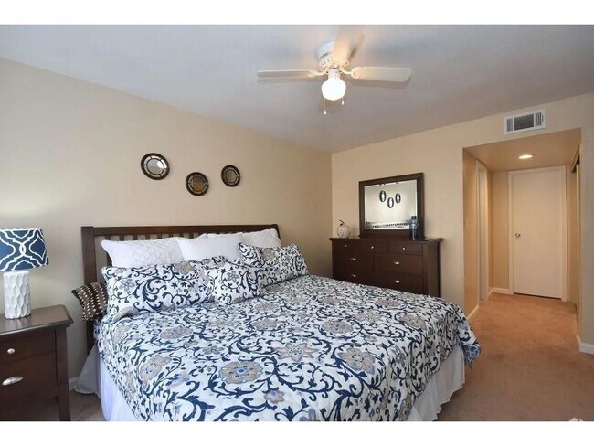 Building Photo - 17310 Kieth Harrow Blvd Unit 1101 Rental