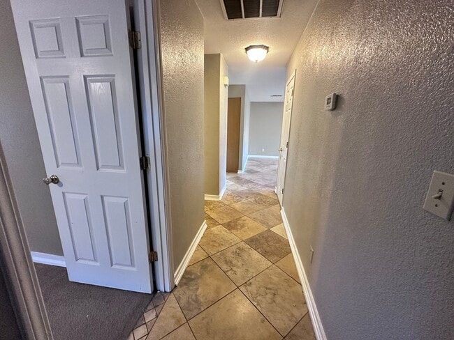 Photo - 538 Roadrunner Dr