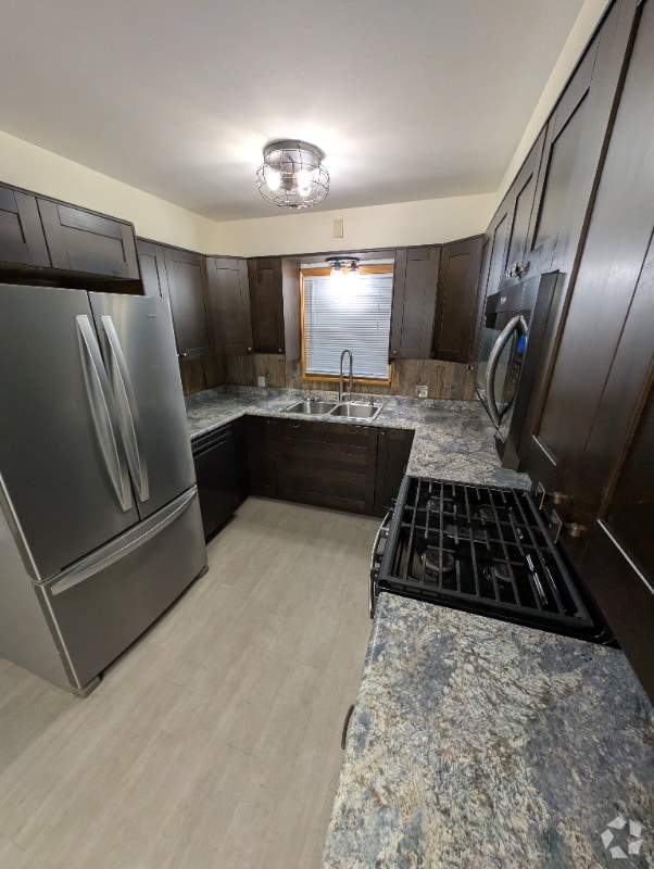 Building Photo - 1805 Ohm Ave Rental