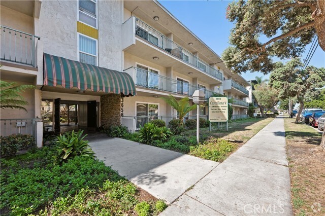 Building Photo - 3656 Garnet St Unit 309 Rental