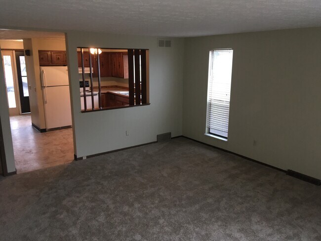 Photo - 7463 Seymour St NW Unit 7463