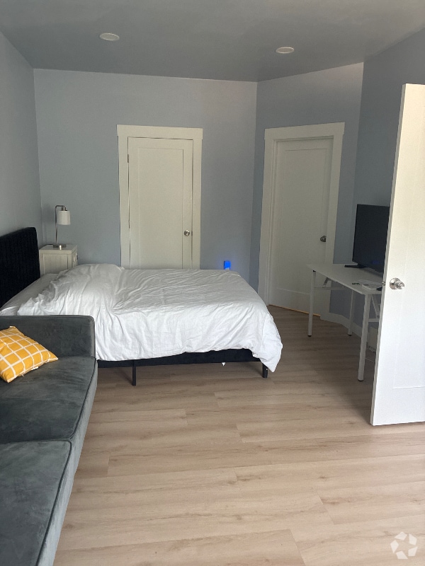 Building Photo - 4545 Thrush Dr NE Rental