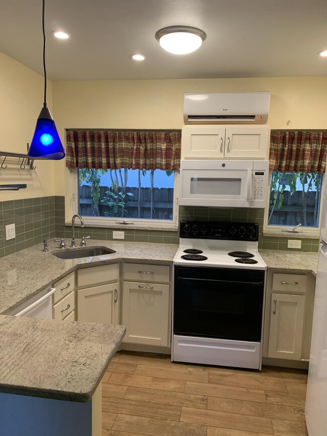 Photo - 1500 NW 5th Ave