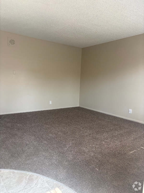 Building Photo - 8560 Artesia Blvd Unit 30 Rental
