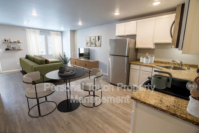 Building Photo - 808 7th Ave S Unit 3 Rental