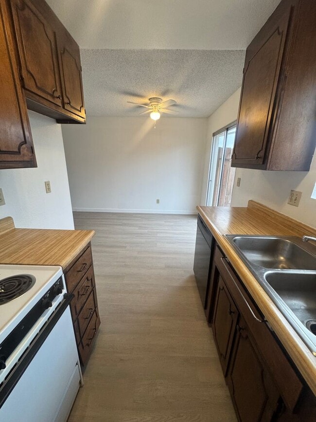 Photo - 5574 Mountain View Dr Unit 01