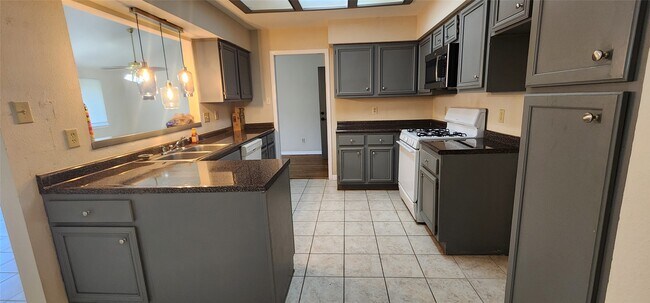 Photo - 15215 Ensenada Dr