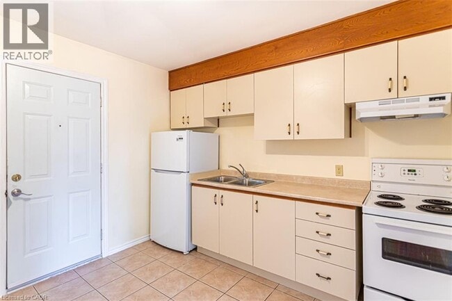 Photo - 718 Ross St Unit 2