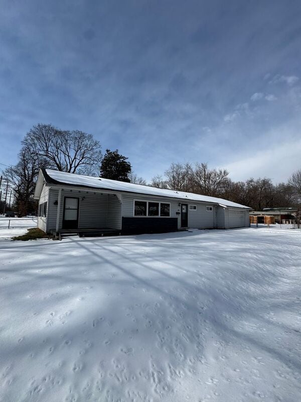 Photo - 555 S Airwood Ave