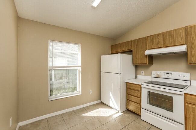 Photo - 326 Daniels Pointe Dr