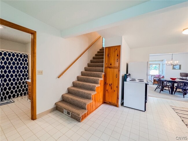 Photo - 340 Lane 8