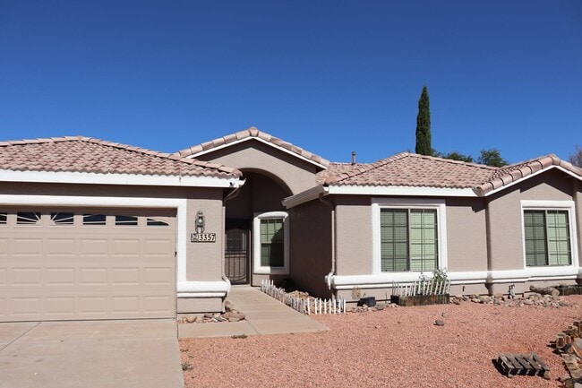 Building Photo - Canyon De Flores Home