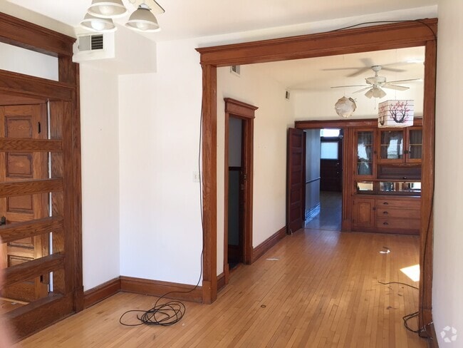 Building Photo - 2523 California N Ave Rental