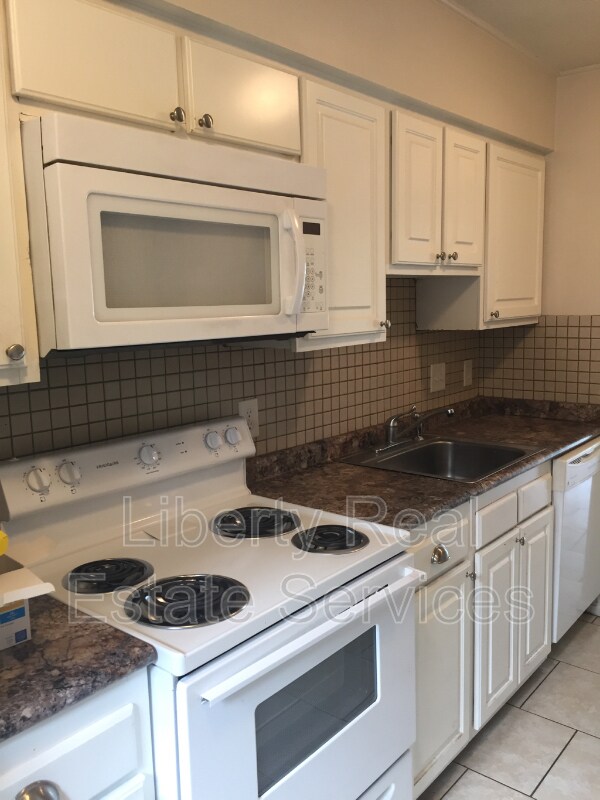 Photo - 901 Olmstead Dr Unit Apt 67I