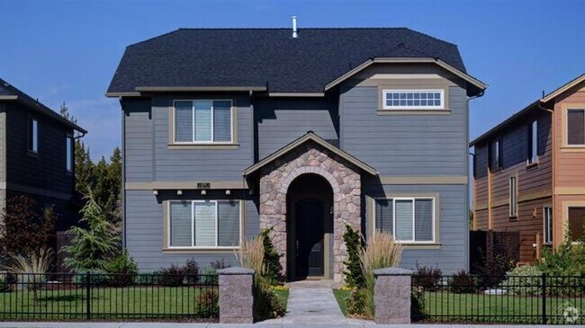 Building Photo - 3 Bed 2.5 Bath plus office NE Bend. Rental