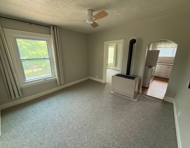 Unidad 2 sala/comedor - 209 N William St Unidad #2