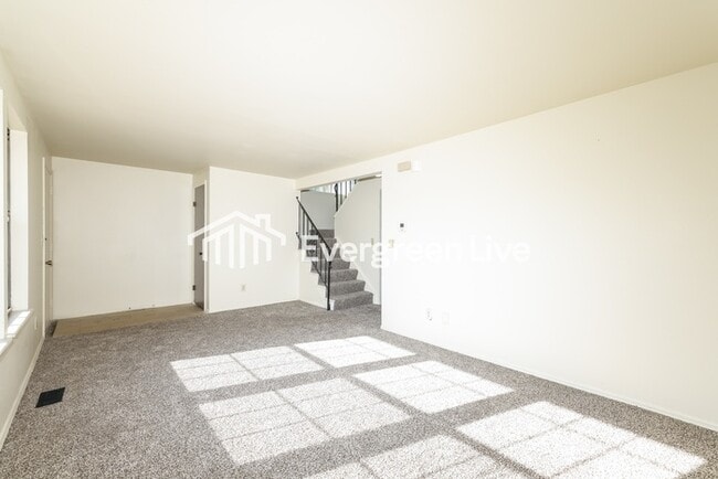 Photo - 7673 Mt Hood