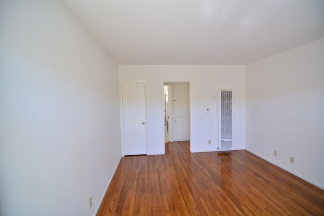 Photo - 1001 Hill St Apartments Unit U-6