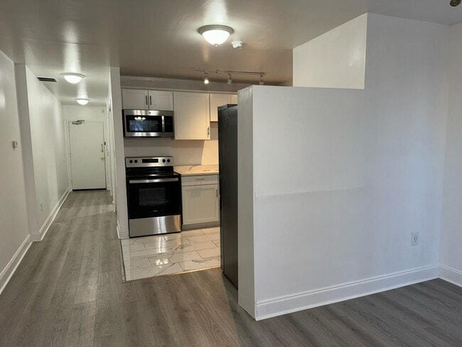 Photo - 339 Bainbridge St