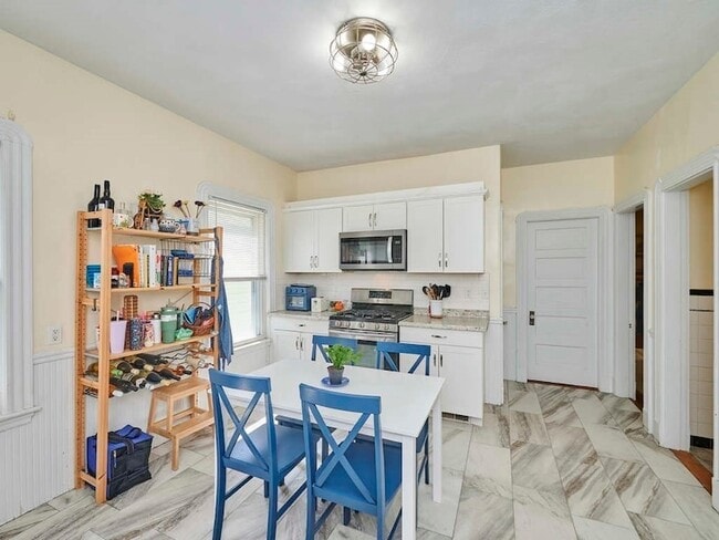 Photo - 48 Wordsworth St Unit 1