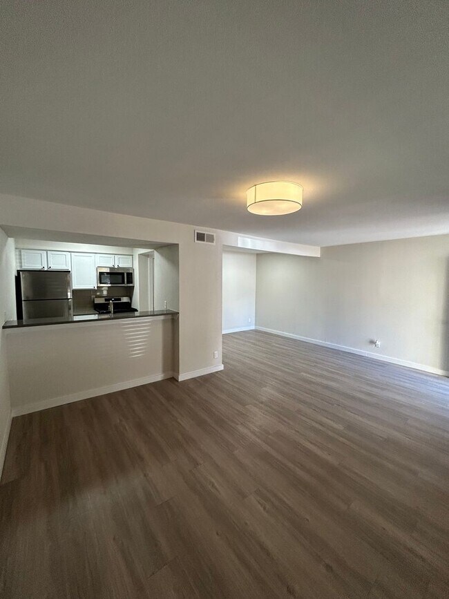 Photo - Kensington Court