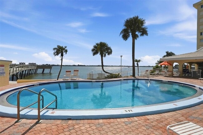 4775 Cove Cir Unit 606