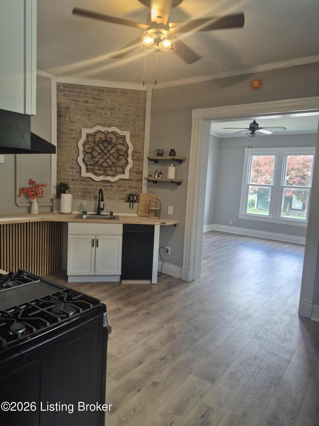 Photo - 1116 E St Catherine St