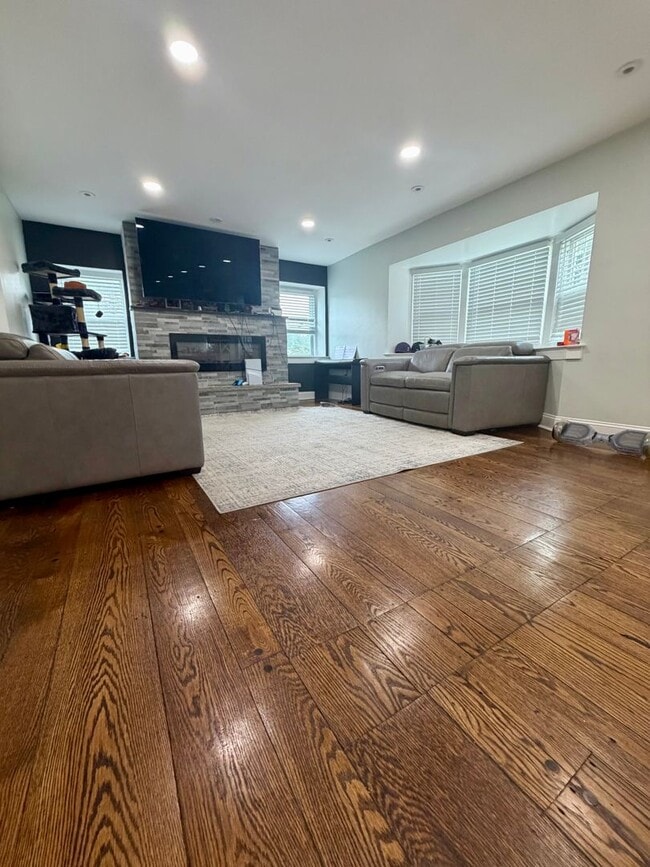 Photo - Stunning Home in Rolling Green Neighborhood of Springfield Township. Available in Mid-September!