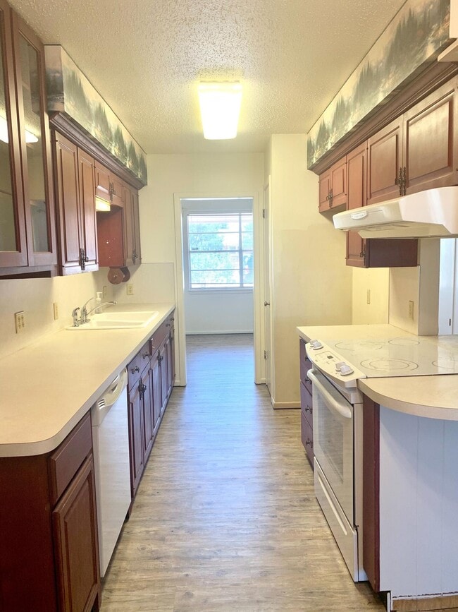 Photo - 5423 45th St