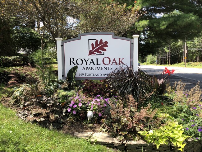 Royal Oak Apartments - Royal Oak Apartments