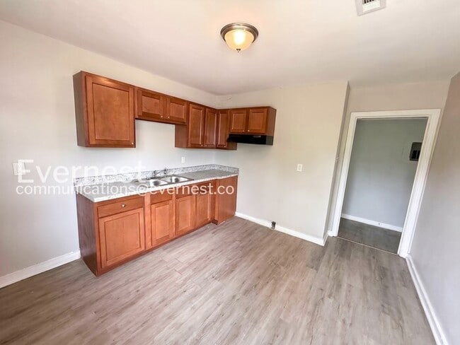 Photo - 1000 4th Ave W Unidad 4