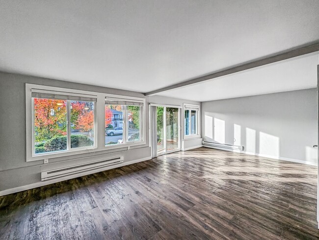 Building Photo - 5956 Fauntleroy Wy SW Unit 1