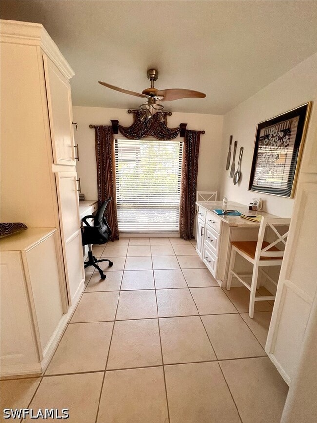 Building Photo - 4240 Chantelle Dr Unit B103