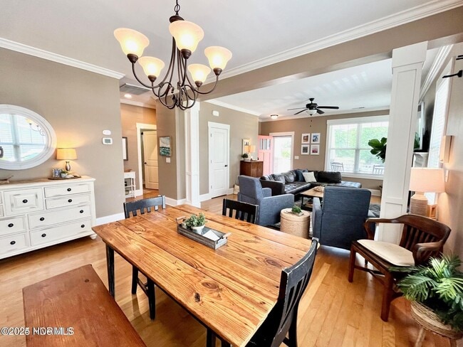 Photo - 817 Wildflower Dr