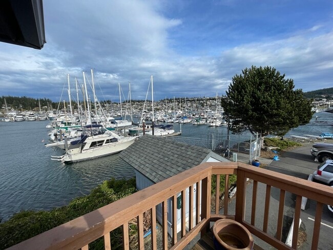 Photo - 2304 Skyline Way