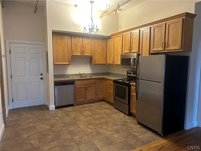 Photo - 617 Hiawatha Blvd