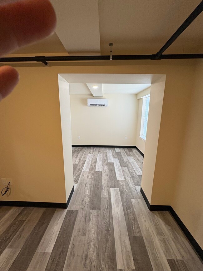 Photo - 118 W Chestnut St