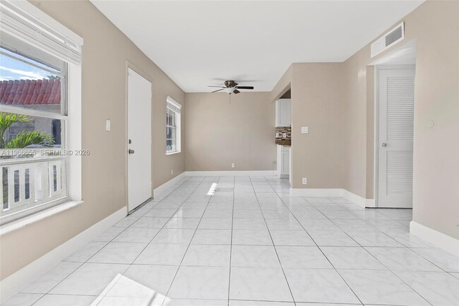 Photo - 1333 S Dixie Hwy Unidad 222