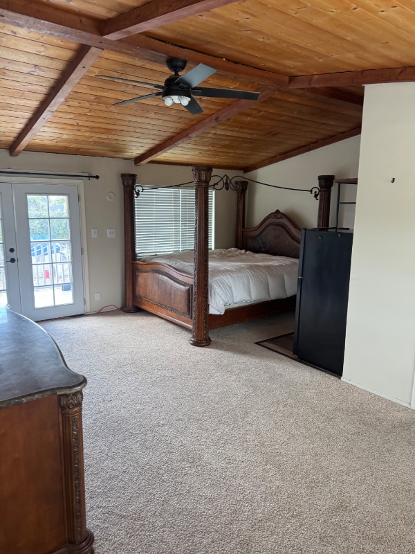 Building Photo - 4859 Stuart Dr