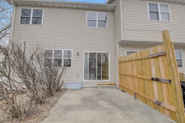 Photo - 219 Talon Pl