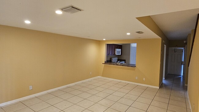 Photo - 4621 NW 88th Ave