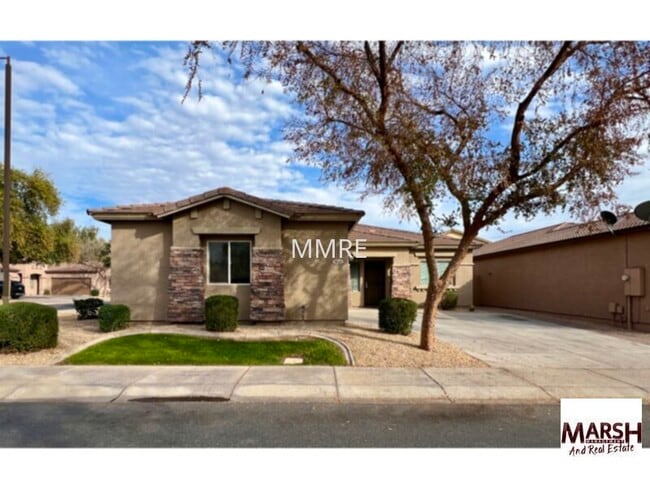 Photo - Nice 3 bedroom home with lots of personality in Chandler!