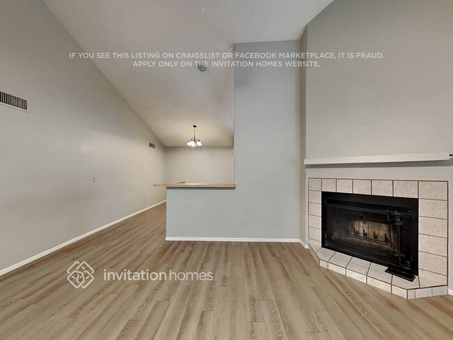 Photo - 446 E Wescott Dr