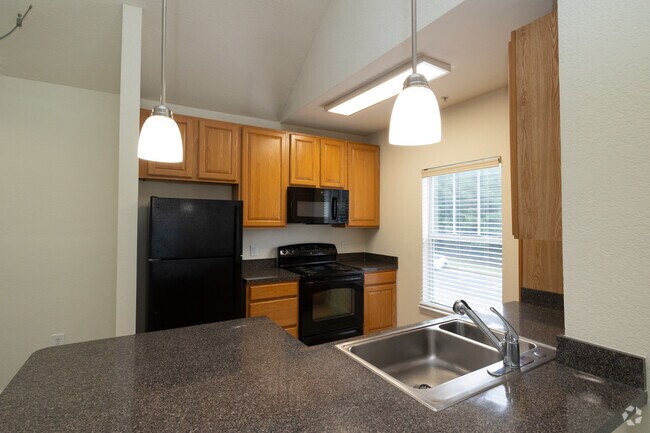 3BR, 2BA - 1,354SF - Kitchen