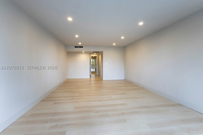 90 Edgewater Dr Unit 224