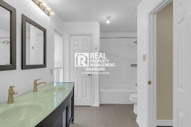 Photo - Fantastic Katy 3-2 close to everything